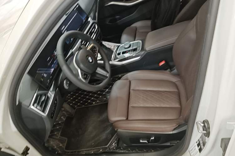 Used BMW 3 Series 2024 325Li M Sport Package Left Front Seat
