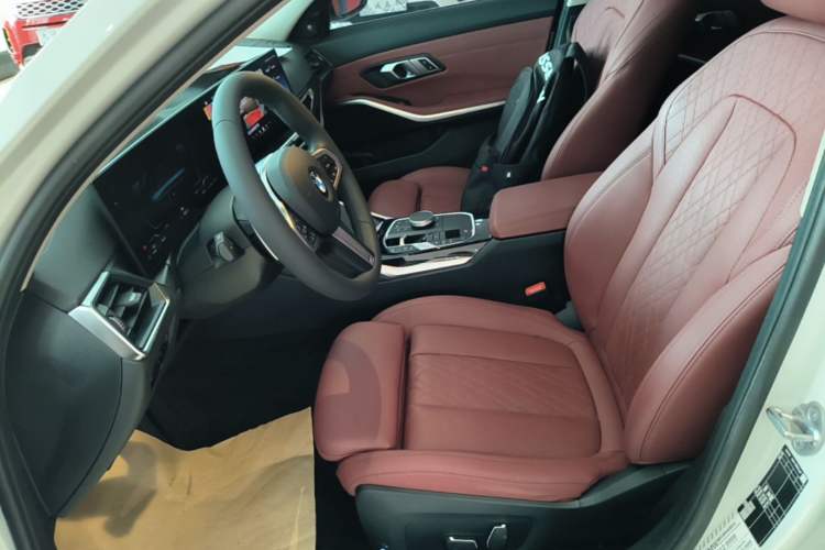 Used BMW 3 Series 2024 320i M Sport Package Left Front Seat