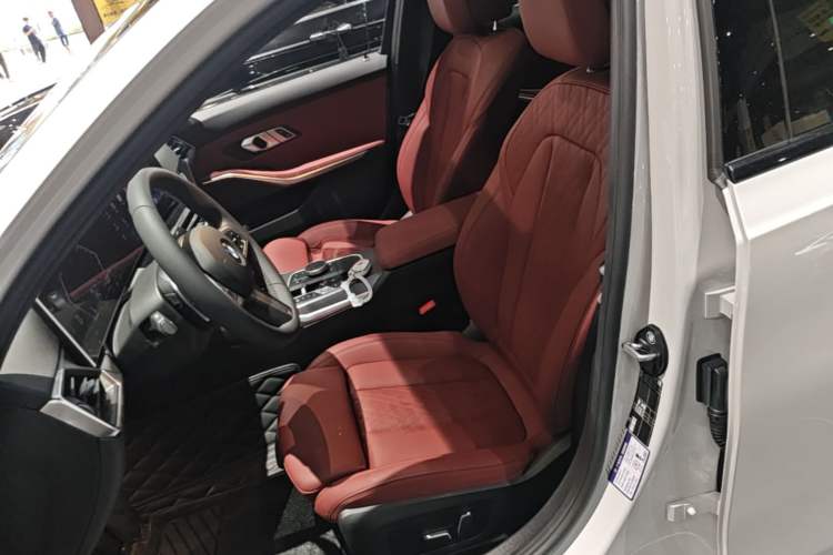 Used BMW 3 Series 2024 325i M Sport Night Edition Package Left Front Seat
