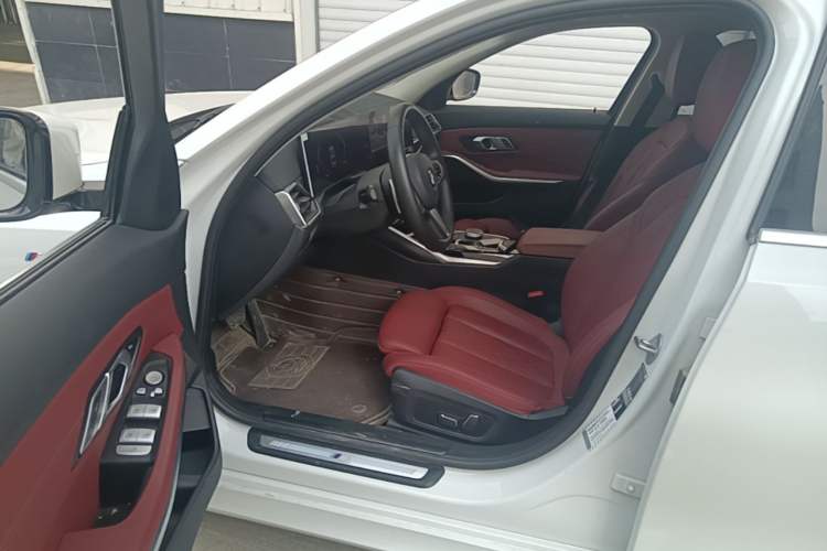 Used BMW 3 Series 2024 320Li M Sport Package Left Front Seat