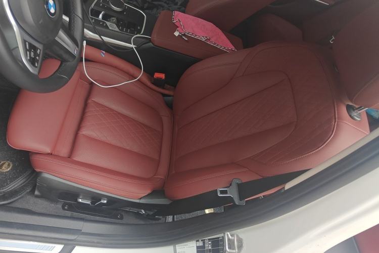 Used BMW 3 Series 2024 325i M Sport Package Left Front Seat