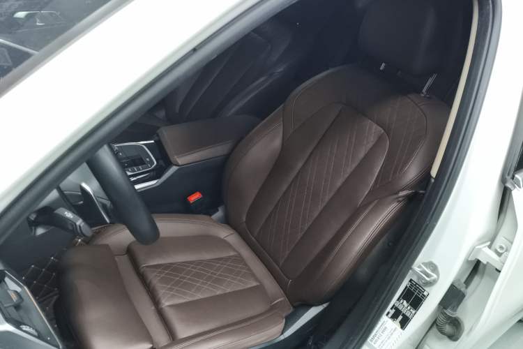 Used BMW 3 Series 2024 320Li M Sport Package Left Front Seat