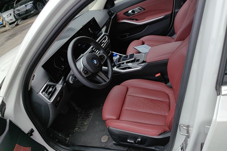 Used BMW 3 Series 2024 320Li M Sport Package Left Front Seat