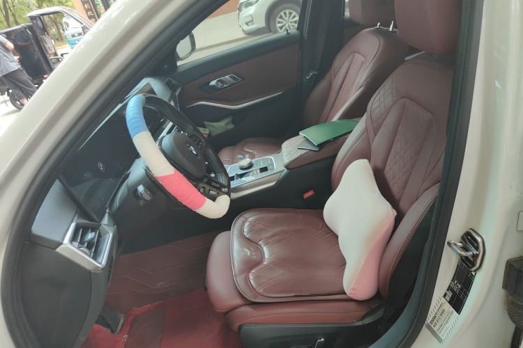 Used BMW 3 Series 2024 325i M Sport Night Edition Package Left Front Seat