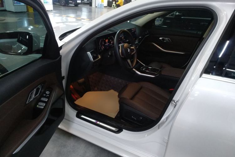 Used BMW 3 Series 2024 320Li M Sport Package Left Front Seat