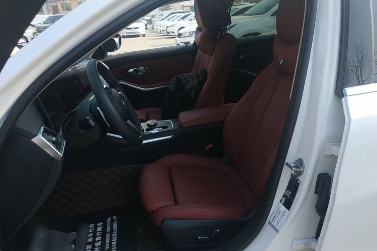 Used BMW 3 Series 2024 325i M Sport Package Left Front Seat