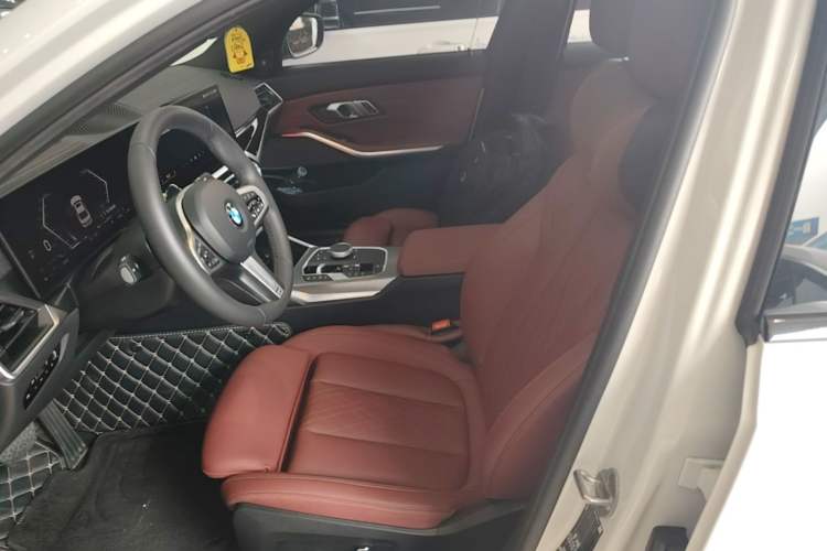 Used BMW 3 Series 2024 325i M Sport Night Edition Package Left Front Seat