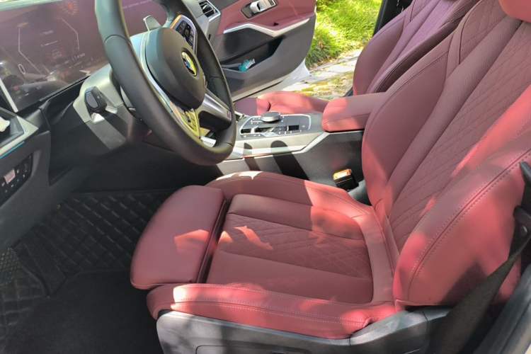 Used BMW 3 Series 2024 325i M Sport Package Left Front Seat