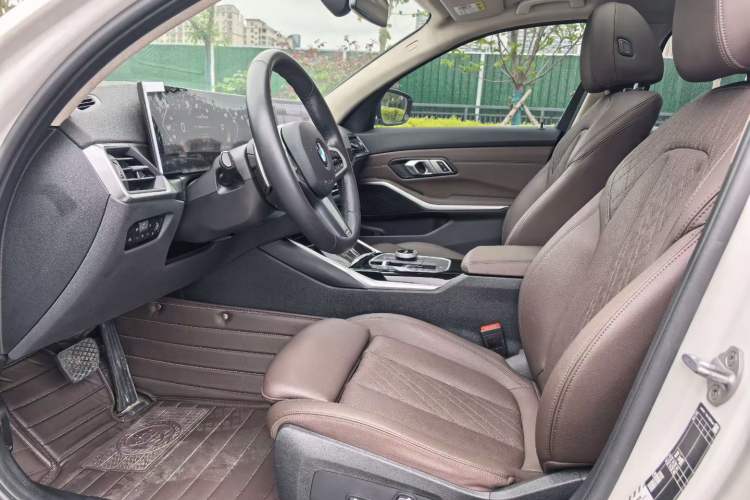 Used BMW 3 Series 2024 320i M Sport Package Left Front Seat