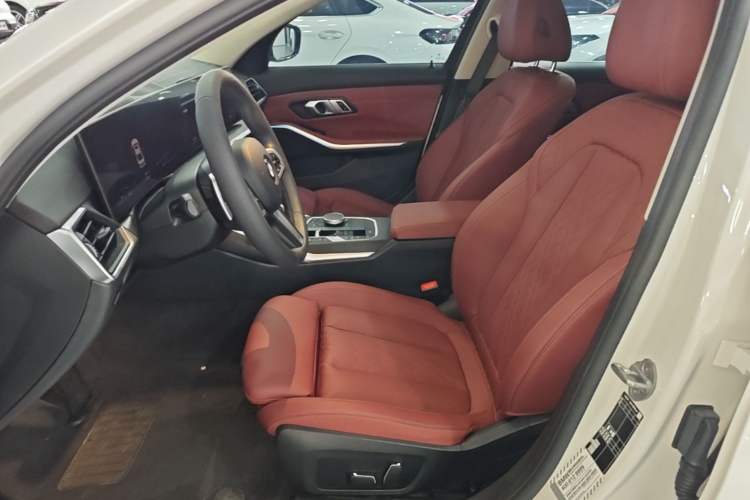 Used BMW 3 Series 2024 325i M Sport Package Left Front Seat