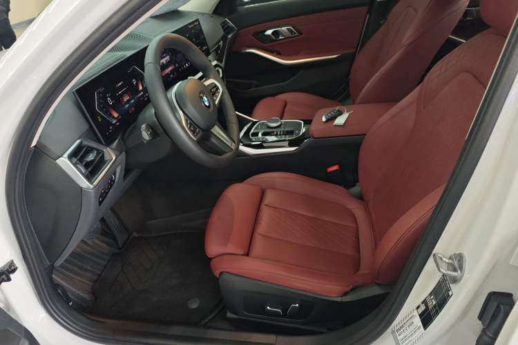 Used BMW 3 Series 2024 320i M Sport Package Left Front Seat