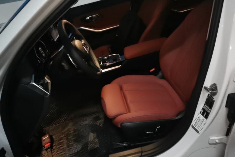 Used BMW 3 Series 2024 320Li M Sport Package Left Front Seat