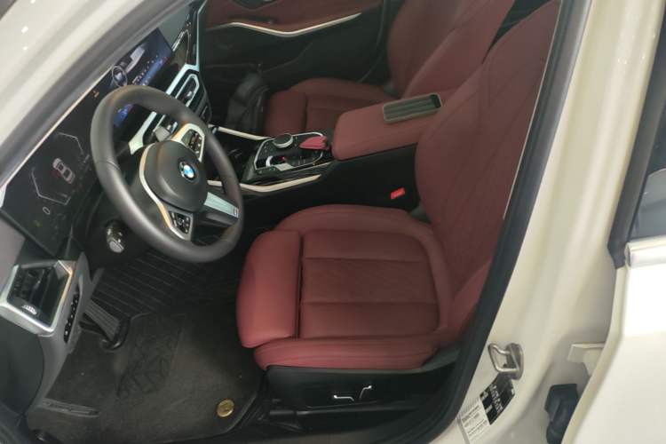 Used BMW 3 Series 2024 320Li M Sport Package Left Front Seat