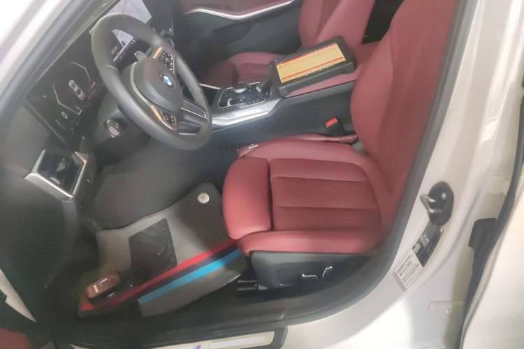 Used BMW 3 Series 2024 325i M Sport Night Edition Package Left Front Seat