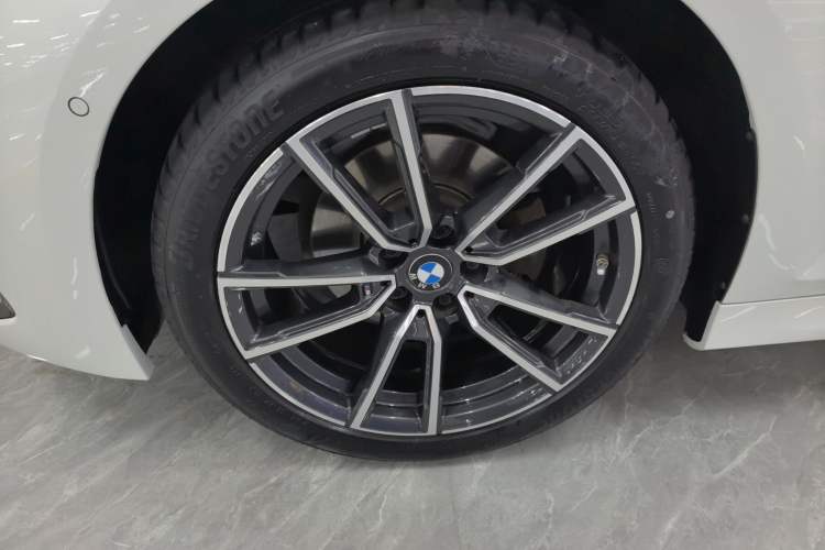 Used BMW 3 Series 2024 325Li M Sport Package Left Front Wheel Hub