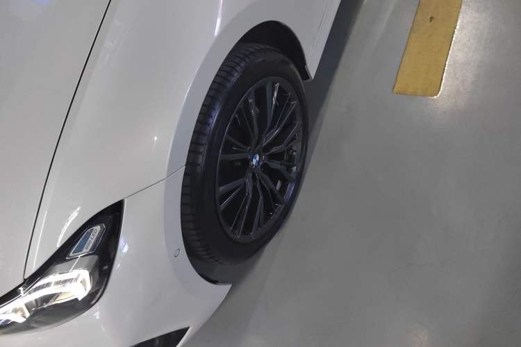 Used BMW 3 Series 2024 325Li M Sport Night Edition Package Left Front Wheel Hub