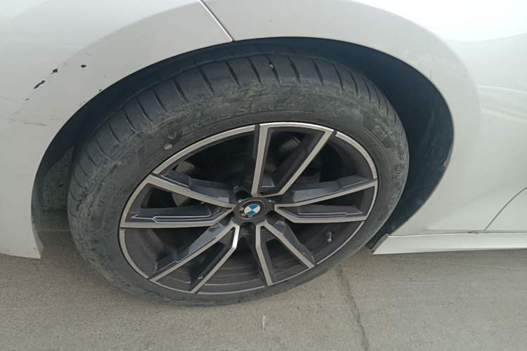 Used BMW 3 Series 2024 320Li M Sport Package Left Front Wheel Hub