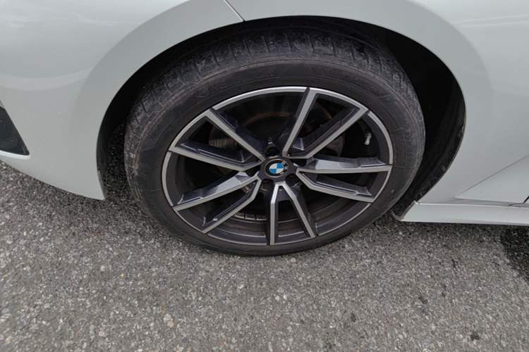 Used BMW 3 Series 2024 320Li M Sport Package Left Front Wheel Hub