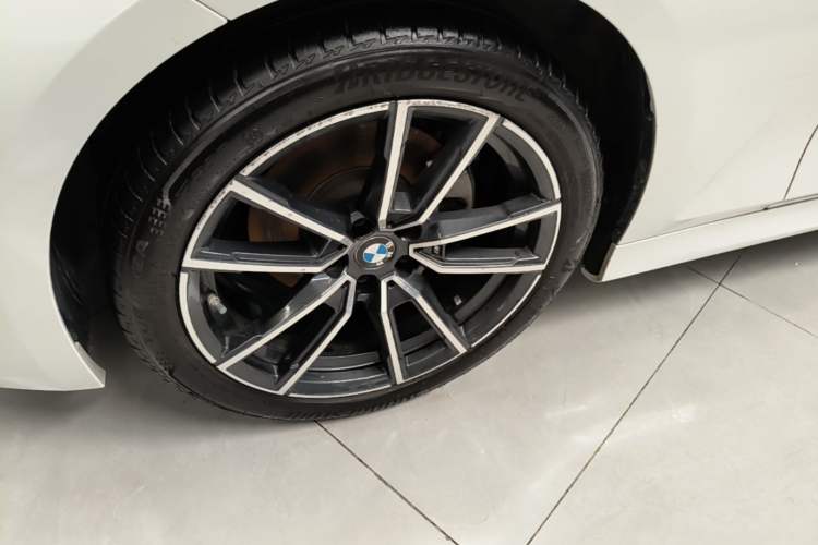 Used BMW 3 Series 2024 320Li M Sport Package Left Front Wheel Hub