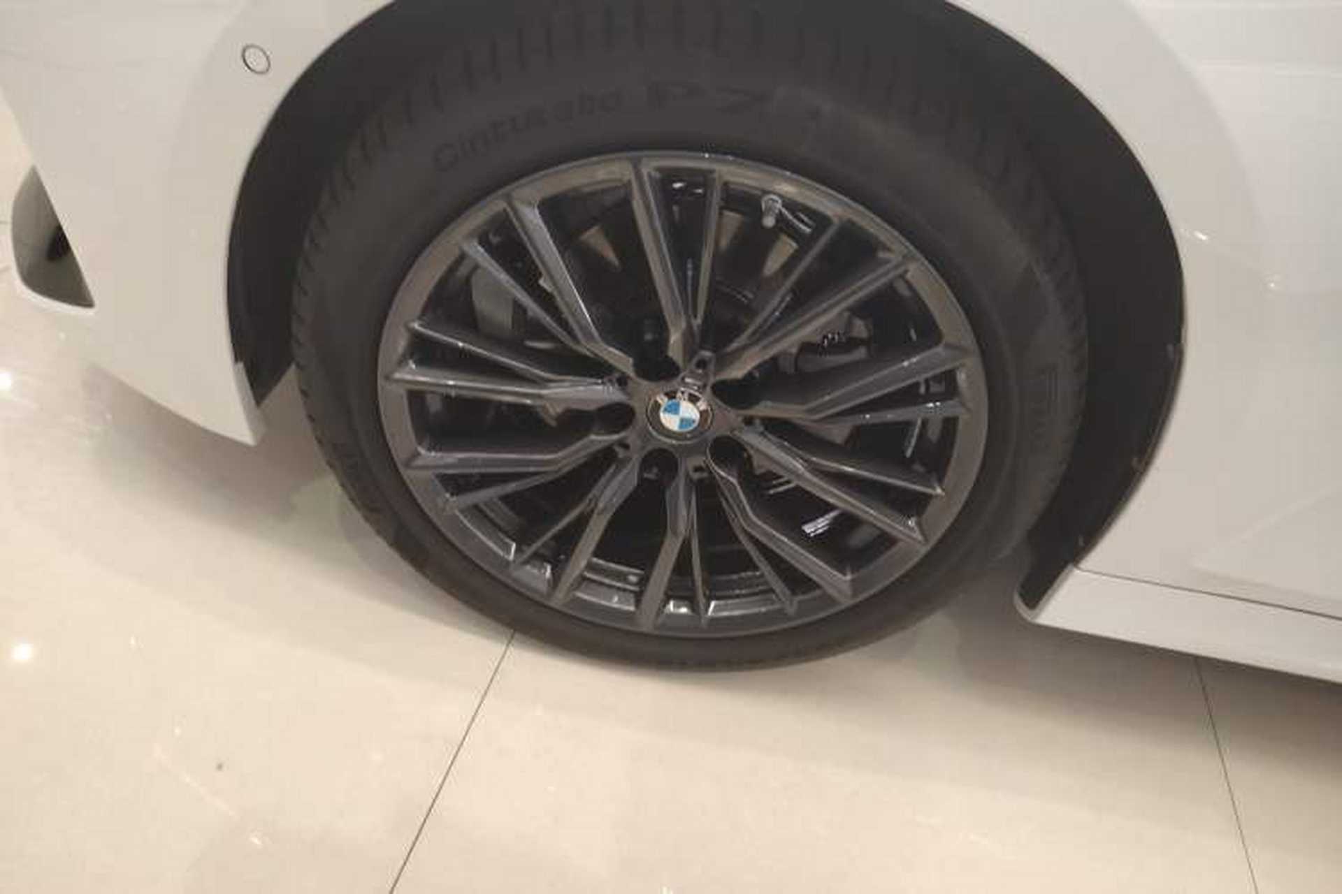 Used BMW 3 Series 2024 325Li M Sport Night Edition Package Left Front Wheel Hub