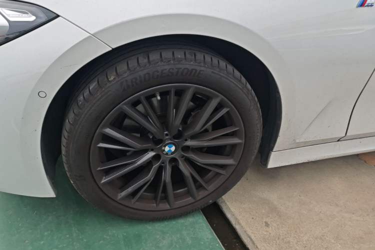 Used BMW 3 Series 2024 325Li M Sport Night Edition Package Left Front Wheel Hub