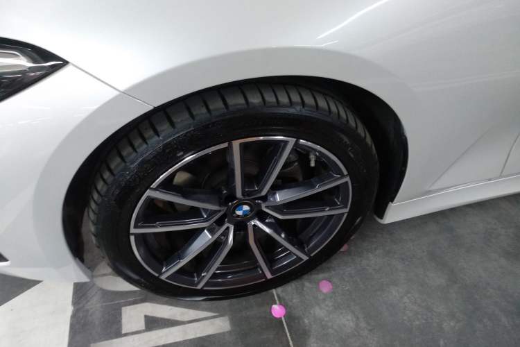 Used BMW 3 Series 2024 320Li M Sport Package Left Front Wheel Hub