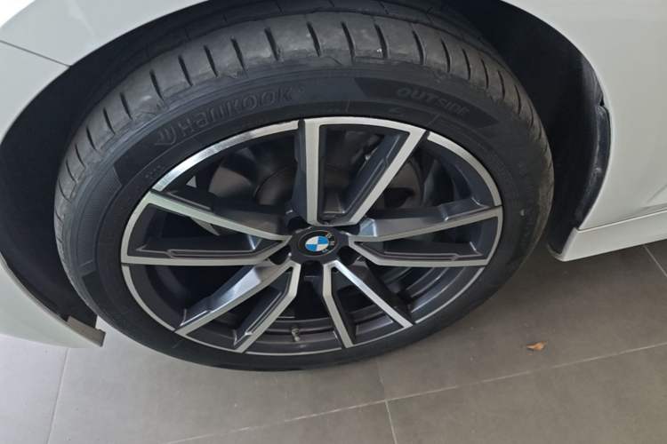 Used BMW 3 Series 2024 320Li M Sport Package Left Front Wheel Hub