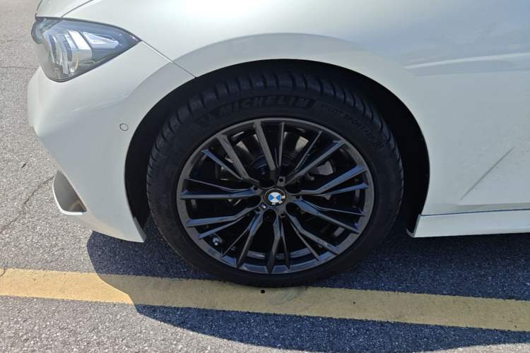 Used BMW 3 Series 2024 325Li M Sport Night Edition Package Left Front Wheel Hub