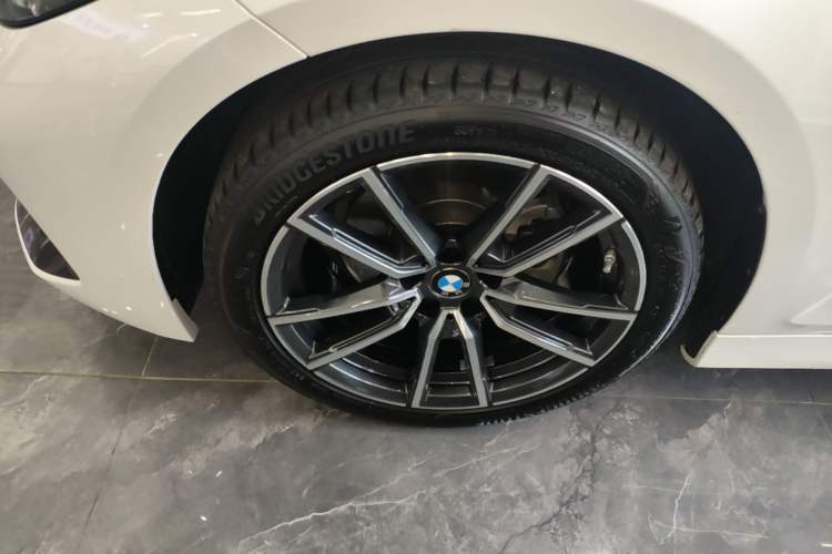 Used BMW 3 Series 2024 320Li M Sport Package Left Front Wheel Hub