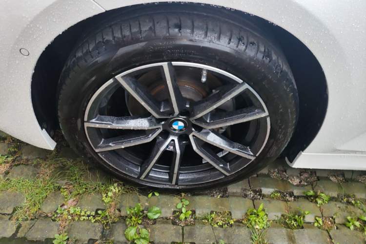 Used BMW 3 Series 2024 325Li M Sport Package Left Front Wheel Hub