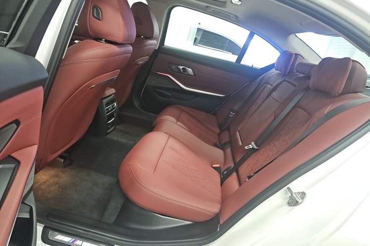 Used BMW 3 Series 2024 325Li M Sport Night Edition Package Left Rear Seat