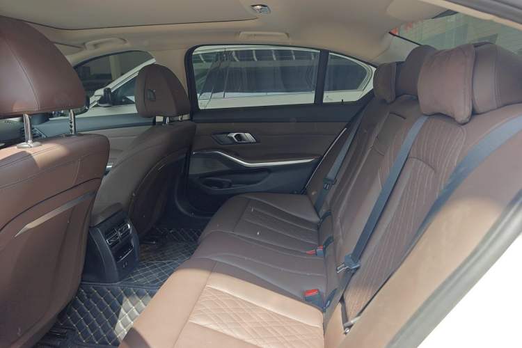 Used BMW 3 Series 2024 320Li M Sport Package Left Rear Seat