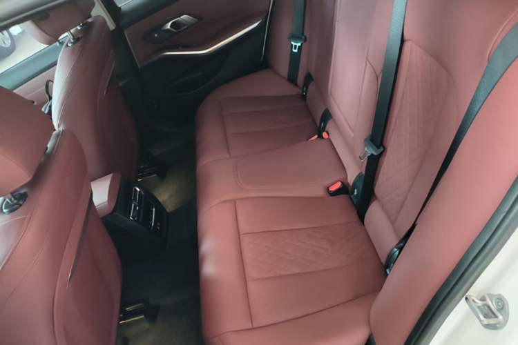 Used BMW 3 Series 2024 320i M Sport Package Left Rear Seat