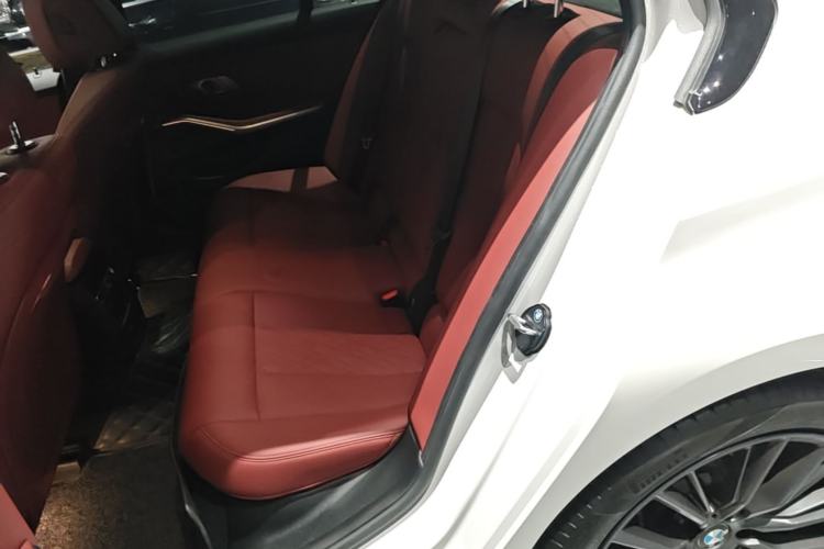 Used BMW 3 Series 2024 325i M Sport Night Edition Package Left Rear Seat
