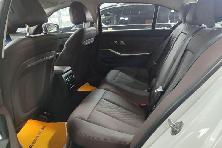 Used BMW 3 Series 2024 325Li M Sport Night Edition Package Left Rear Seat