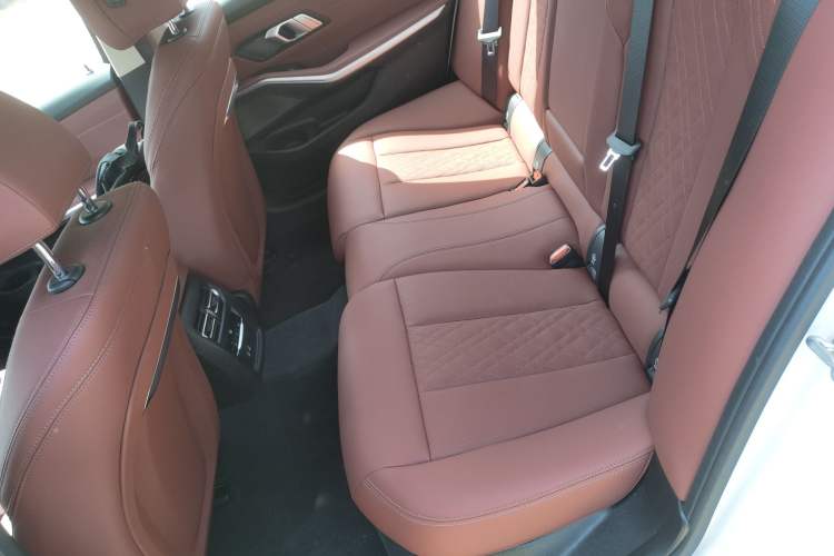 Used BMW 3 Series 2024 325Li M Sport Package Left Rear Seat