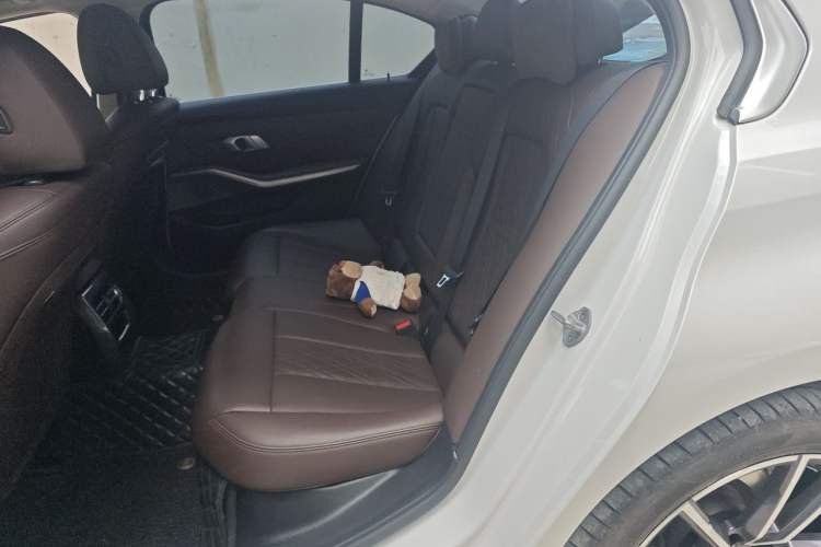 Used BMW 3 Series 2024 325Li M Sport Package Left Rear Seat
