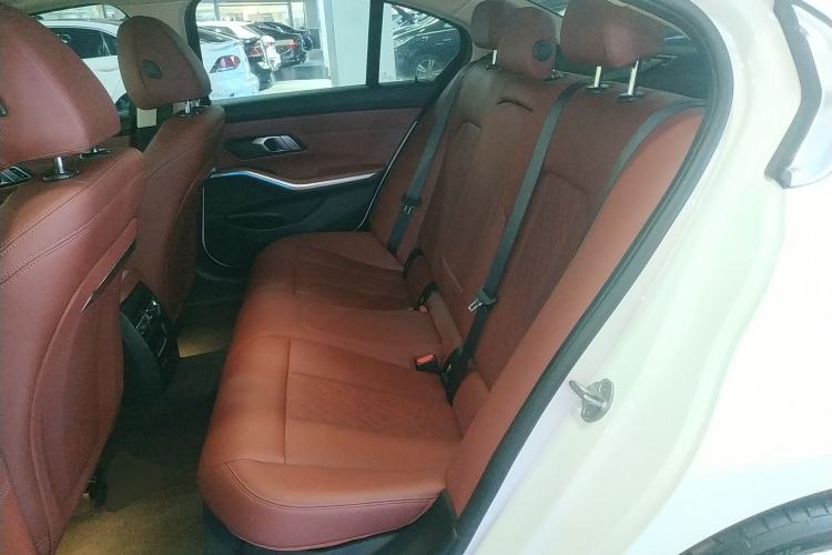 Used BMW 3 Series 2024 325i M Sport Package Left Rear Seat