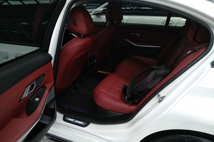 Used BMW 3 Series 2024 325Li M Sport Night Edition Package Left Rear Seat