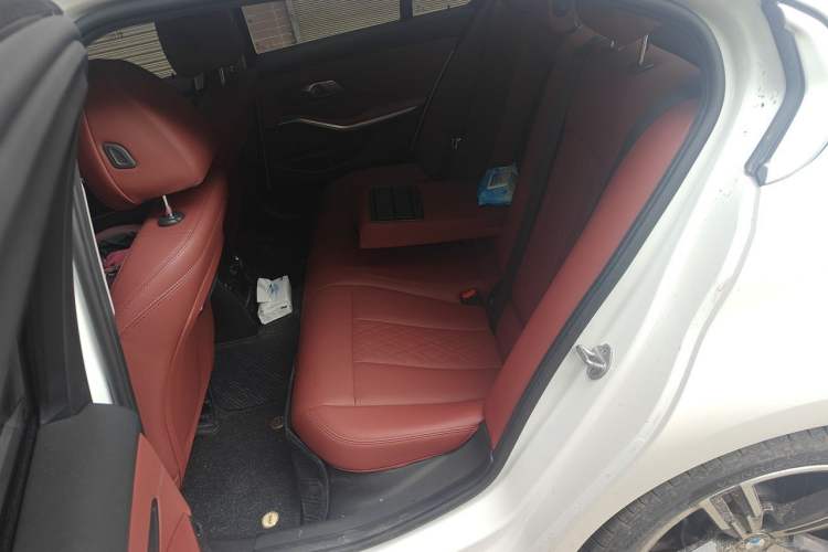 Used BMW 3 Series 2024 325i M Sport Package Left Rear Seat