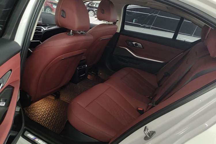 Used BMW 3 Series 2024 325Li M Sport Night Edition Package Left Rear Seat