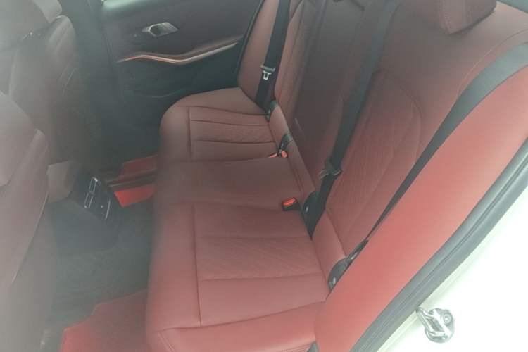 Used BMW 3 Series 2024 325i M Sport Night Edition Package Left Rear Seat
