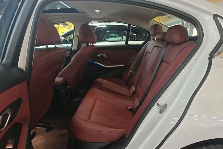 Used BMW 3 Series 2024 325i M Sport Package Left Rear Seat