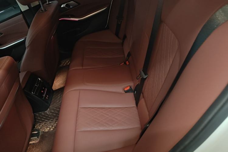 Used BMW 3 Series 2024 325i M Sport Package Left Rear Seat