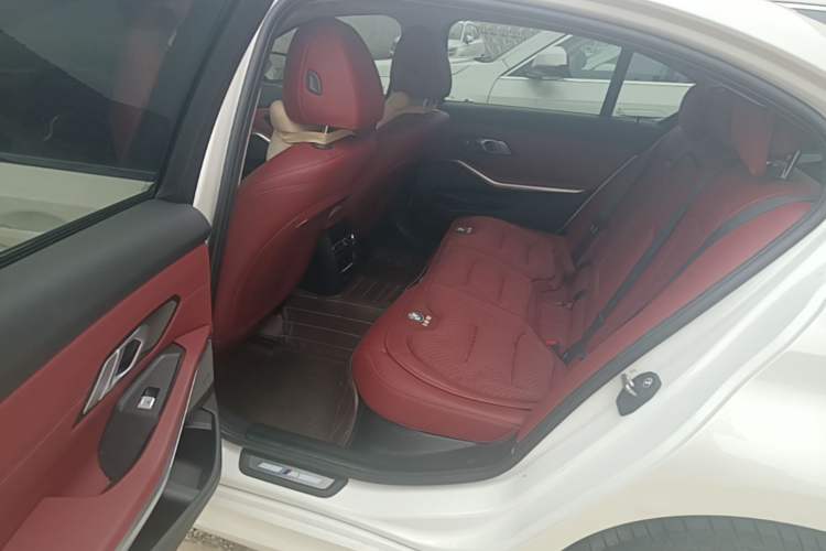 Used BMW 3 Series 2024 325Li M Sport Night Edition Package Left Rear Seat