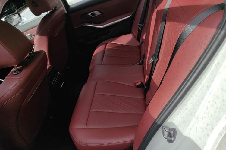 Used BMW 3 Series 2024 320Li M Sport Package Left Rear Seat