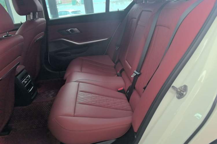 Used BMW 3 Series 2024 320Li M Sport Package Left Rear Seat
