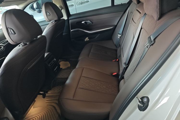 Used BMW 3 Series 2024 320Li M Sport Package Left Rear Seat