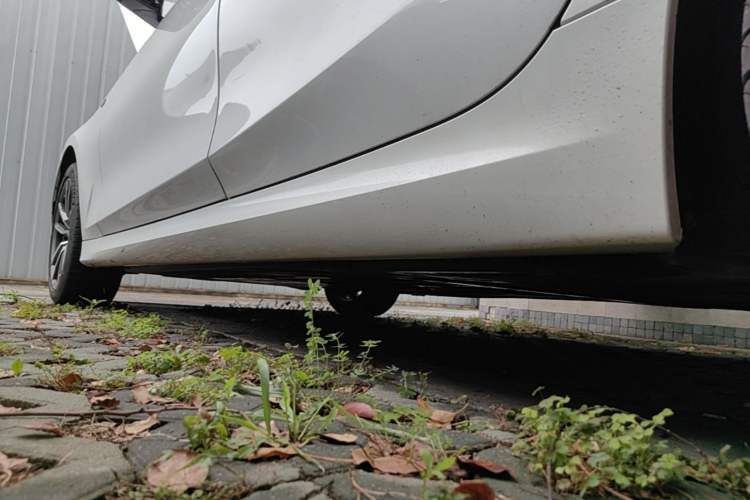 Used BMW 3 Series 2024 320Li M Sport Package Left Side Sill