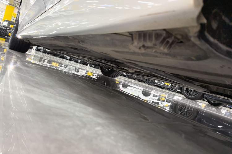 Used BMW 3 Series 2024 325Li M Sport Package Left Side Sill